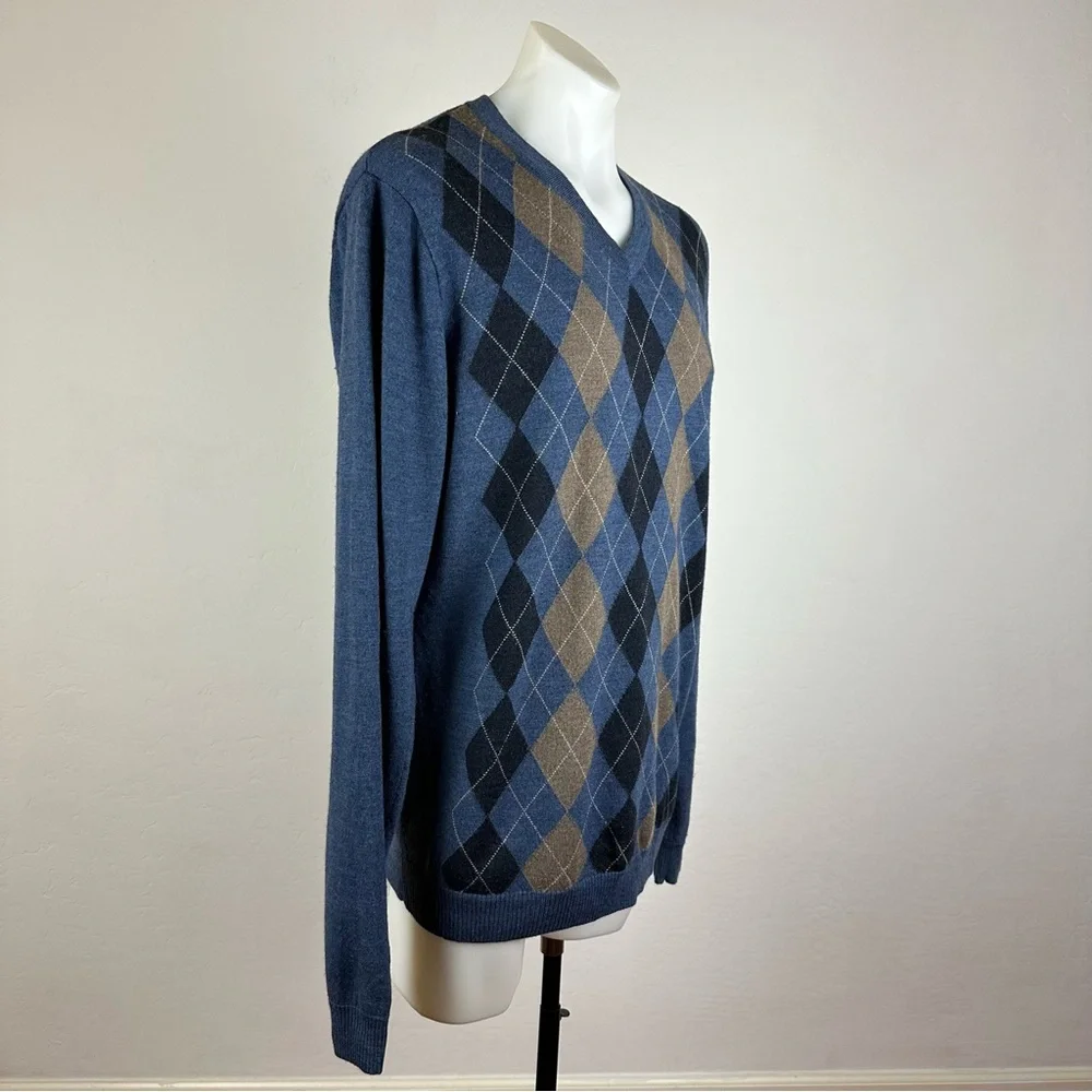 Nordstrom men’s neck